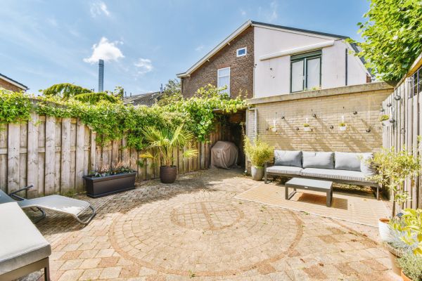 Courtyard Wall Repair in Westminster